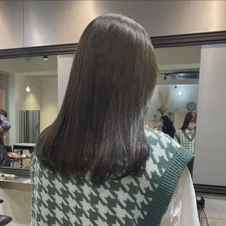 ロング カラー パーマ ヘアアレンジ youres hair東新宿店所属・新宿⌇韓国風ヘア ⌇透明感カラーのヘアスタイル