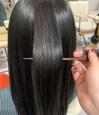 ロング ツヤカラー🤍 ARISAのヘアスタイル