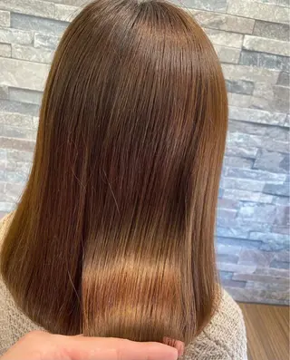 セミロング カラー 蟹江 聡太✨レイヤーカットのヘアスタイル