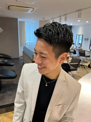 ショート カラー メンズ ARIA💎縮毛矯正 ブリーチ💎複雑履歴のヘアスタイル