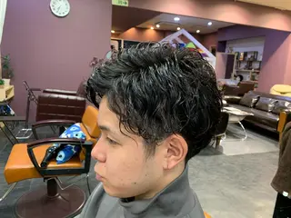 ミディアム パーマ labyrinthノーブル所属・メンズ特化西村 雄太のヘアスタイル