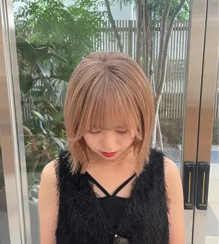 ミディアム ブリーチカラー/ 細川はるかのヘアスタイル