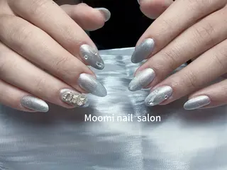 ネイル Moomi nail salon新宿所属・Moomi nail salonのネイルデザイン