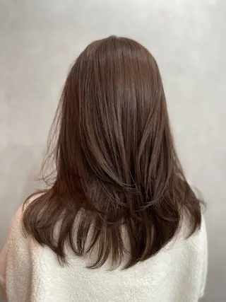 セミロング カラー AIRI layer cut hairのヘアスタイル