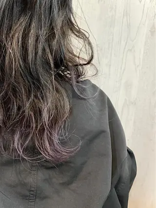 ミディアム カラー VERBENA所属・ハイライト／艶カラー 大河シンジのヘアスタイル