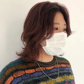 ミディアム カラー 古屋 花織のヘアスタイル