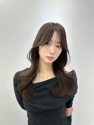 ロング カラー レイヤー 顔周り グレージュ/添田晃基のヘアスタイル