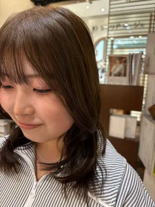 ミディアム WACHI AYATOのヘアスタイル