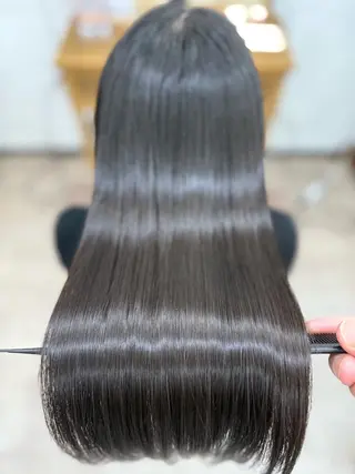 ロング A'SHE横浜所属・髪質改善特化🔥 縮毛、トリートメントのヘアスタイル