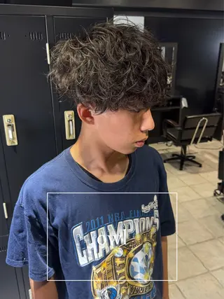 ショート パーマ ヘアアレンジ メンズ メンズ特化 美容師✨ アメ村 堀江颯瑛のヘアスタイル