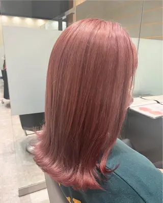 カラー 林 美月のヘアスタイル