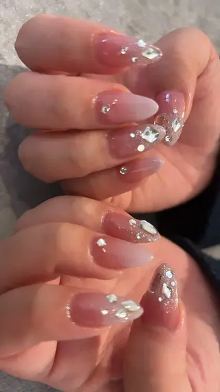 ネイル Mignon所属・Mignon 、のネイルデザイン