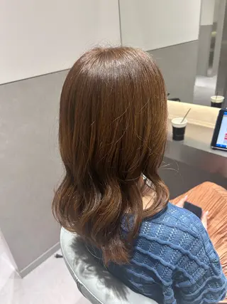 セミロング カラー SALOWIN 新宿三丁目me+所属・レイヤー/ボブ/ 髪質改善/石井ハルカのヘアスタイル