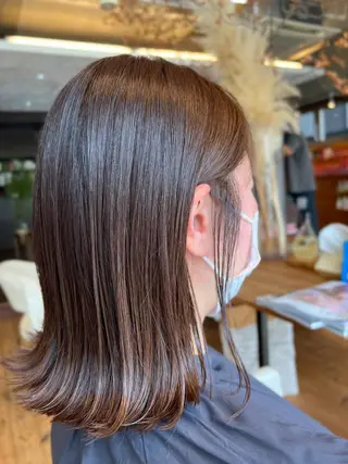 セミロング カラー BEACH　HAIR&NAIL所属・両国駅徒歩1分⭐️ アイロン仕上げのヘアスタイル