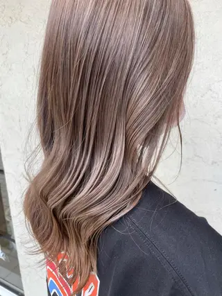 セミロング しもかわ かほのヘアスタイル