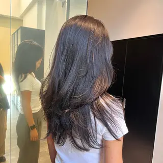 セミロング カラー GO TODAY SHAiRE SALON 原宿本店所属・ブリーチ/レイヤー ハッシュカット/河内のヘアスタイル