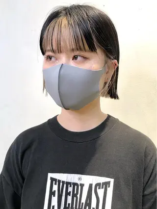 ショート カラー SALOWIN所属・ブリーチ✨ ボブ✨レイヤーのヘアスタイル