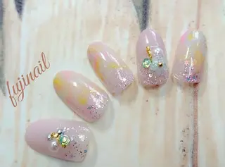 ネイル fujinail(バーバーフジノ)所属・藤野 智美のネイルデザイン