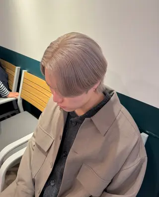 ショート カラー 聖斗 /ハイトーン/パーマのヘアスタイル