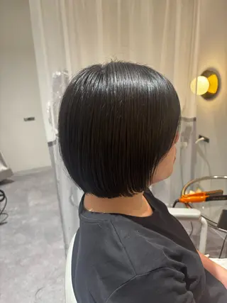 ショート Rely ante所属・美髪✨艶髪✨髪質改善 カラー特化❣️二宮遥のヘアスタイル