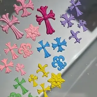 Manamǐ 個性派のネイルデザイン