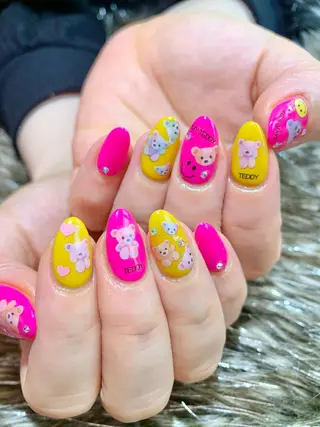 ネイル 🌙都岡 ムーンネイルのネイルデザイン