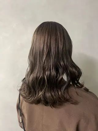 ロング カラー パーマ ヘアアレンジ 柳川 瑠衣菜のヘアスタイル