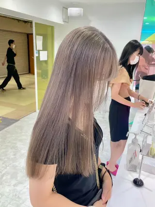 カラー 🤍韓国寒色カラー 🤍MADOKAのヘアスタイル