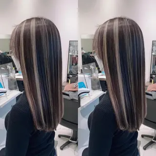 ロング カラー オフホワイトアンドなんば所属・福西 洋斗のヘアスタイル