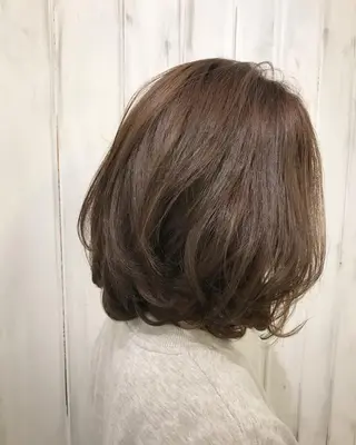 ミディアム カラー 濱岡 恭子のヘアスタイル