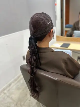 ミディアム miloc MOMOKAのヘアスタイル