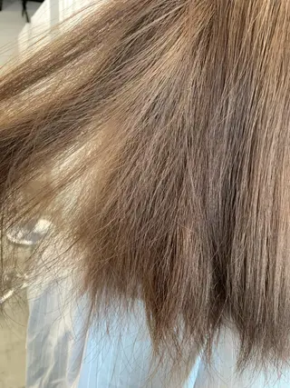 ミディアム カラー TAKUMI .のヘアスタイル