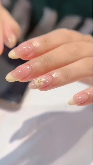 ネイル T. Leeのネイルデザイン