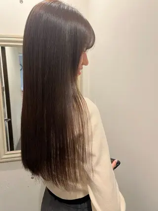 ロング 愛瑠奈 erunaのヘアスタイル