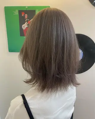 ミディアム aoi ♡グレージュ ・ベージュカラーのヘアスタイル