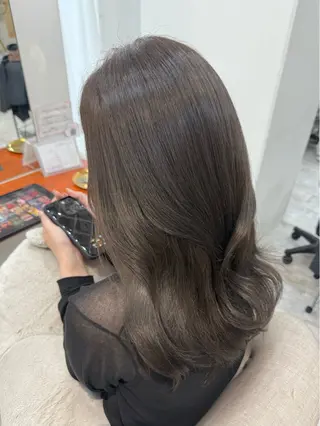 セミロング カラー ate.心斎橋 RYUKAのヘアスタイル