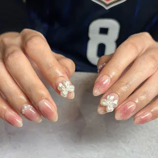 ネイル Lusso🍃 Ayaneのネイルデザイン