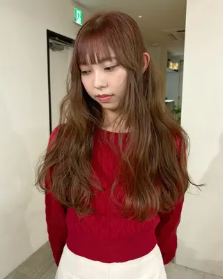 ロング カラー mizuki/ピンク ベージュ.レイヤーのヘアスタイル