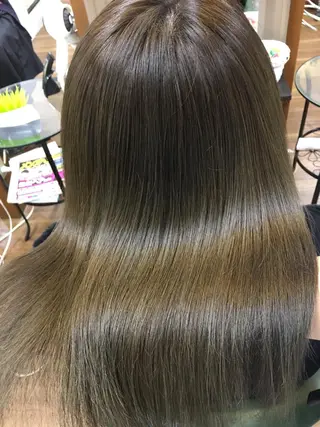 ミディアム カラー PALETTE(パレット)所属・SHIORI💜口コ ミNo.1艶カラーのヘアスタイル