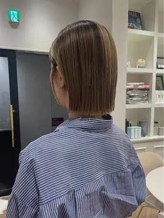 ショート ELLE salon サエのヘアスタイル