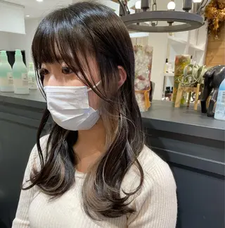 ロング カラー 細沼 葵のヘアスタイル