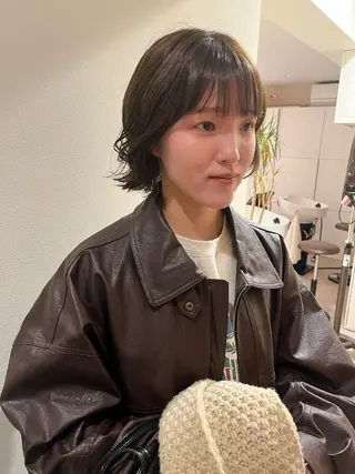 ショート パーマ pu+on. nailworks所属・fuyumi / ニュアンスネイルのネイルデザイン