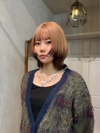 ミディアム カラー 艶ハイトーン/ 輝保🤍✨のヘアスタイル