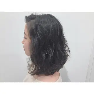 ミディアム パーマ ヘアアレンジ 透明感♡︎♡︎ 佐々木早苗のヘアスタイル