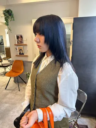 セミロング カラー sliver renのヘアスタイル