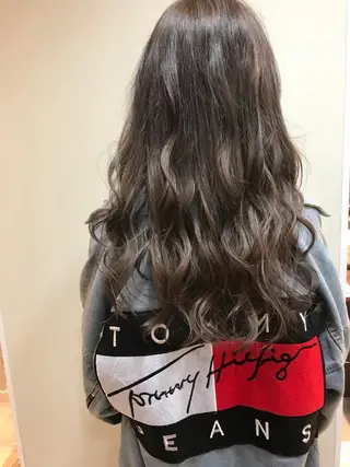 セミロング カラー 島袋 ナオユキのヘアスタイル
