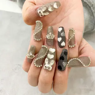 ネイル ゴテゴテ💙ワンホン リオナのネイルデザイン