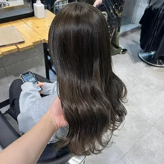 カラー 海外風ブリーチなし 🫒Rion🫒🩶のヘアスタイル