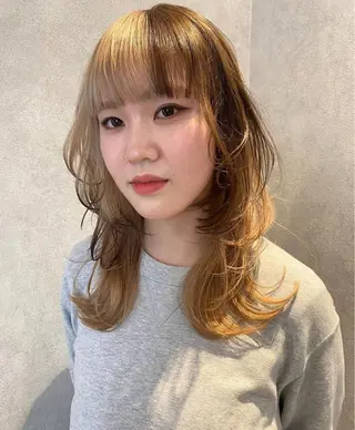 カラー レイヤー 東実桜のヘアスタイル