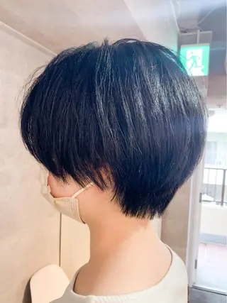 ショート uru【ウル】所属・島守 桃香のヘアスタイル